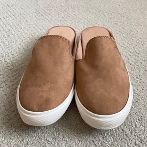 Old Navy sneaker- mule- maple ! Brand new!